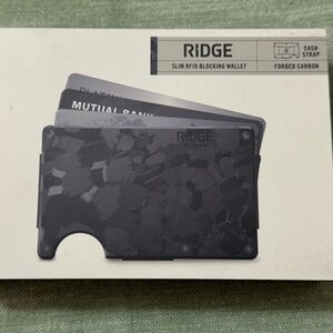 Carbon Key & Card Holder - Black
